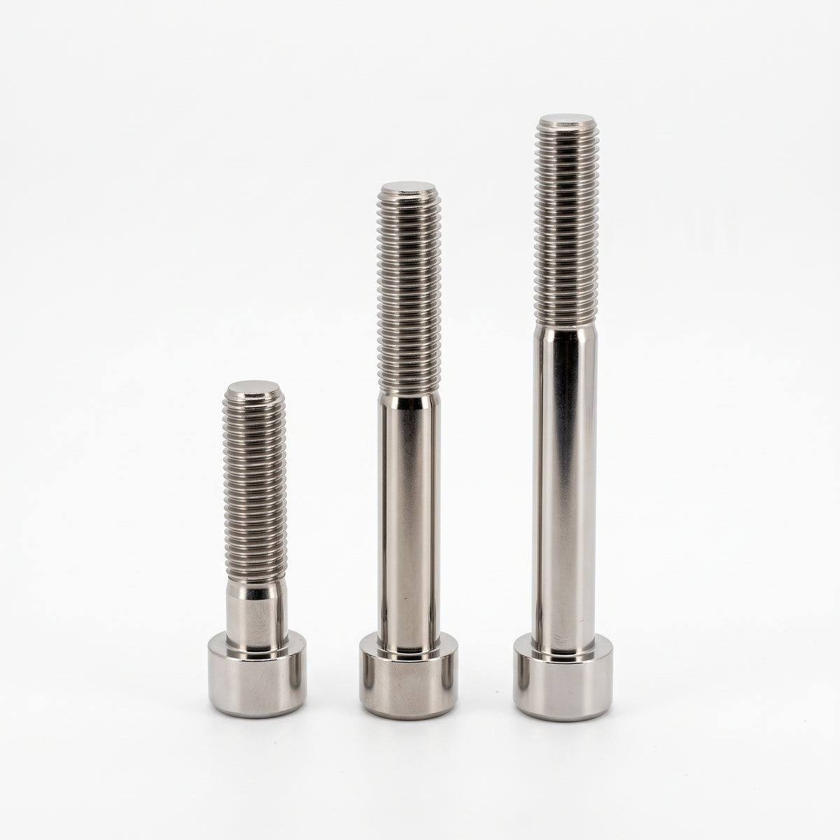 Titanium inbusbouten M10x1.25 in drie lengtes